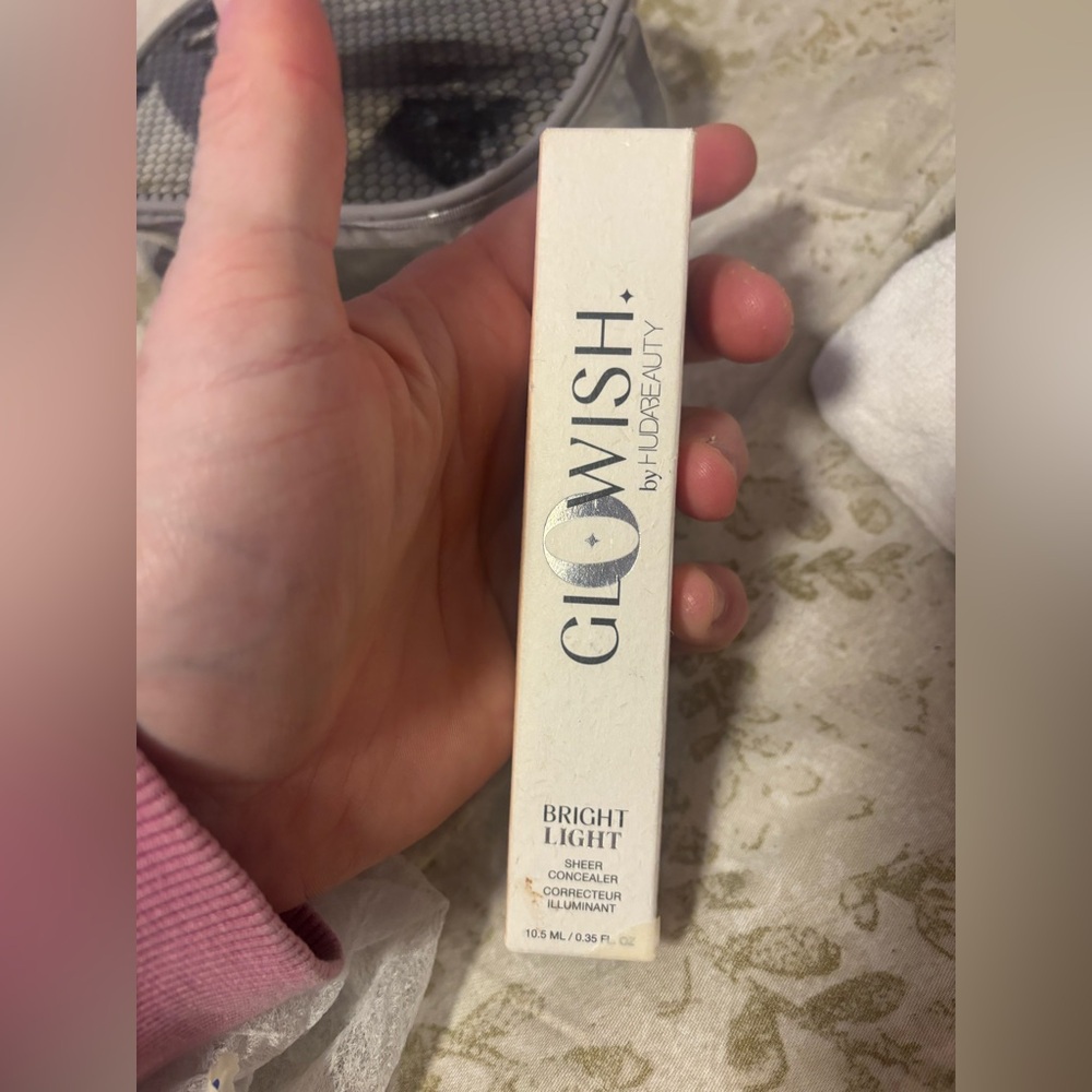 Huda Beauty Concealer